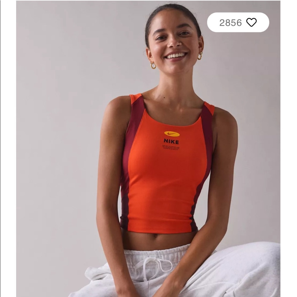 Nike One Dri-FIT Cropped Tank Top in Picante Red